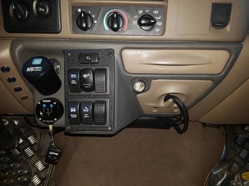 Ford F-650 Dash Kit, Ford (1999-07) F-250/350/450/550/650 Super Duty (Automatic Transmission)