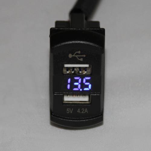BTR Switch Style USB Power Port, D-Series with Voltage Display (Dual 4.2A) Blue
